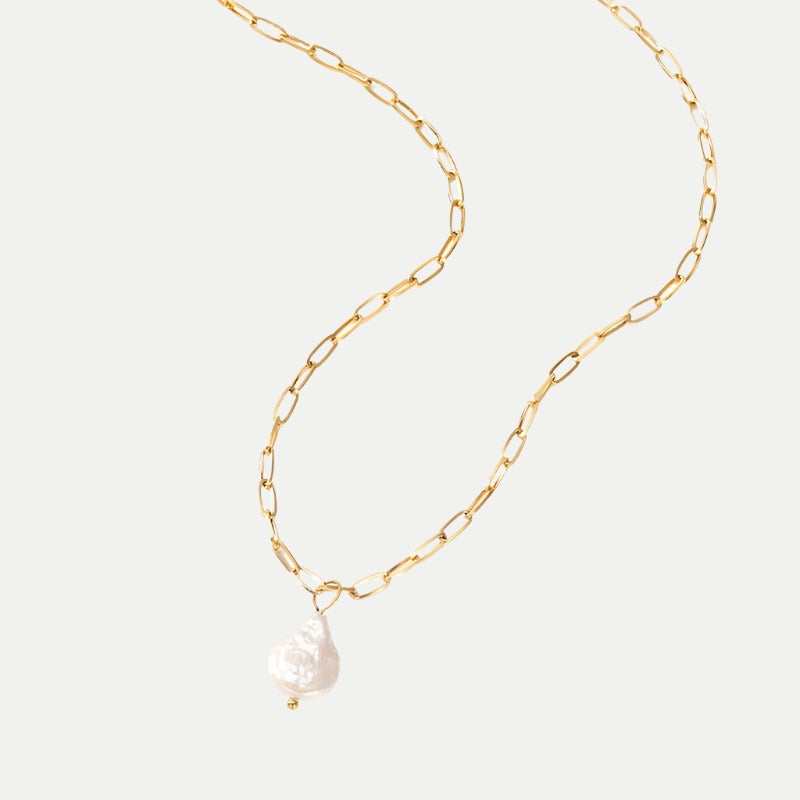 Elisa – Elegant Gold-Plated Necklace Featuring a Mini Cross