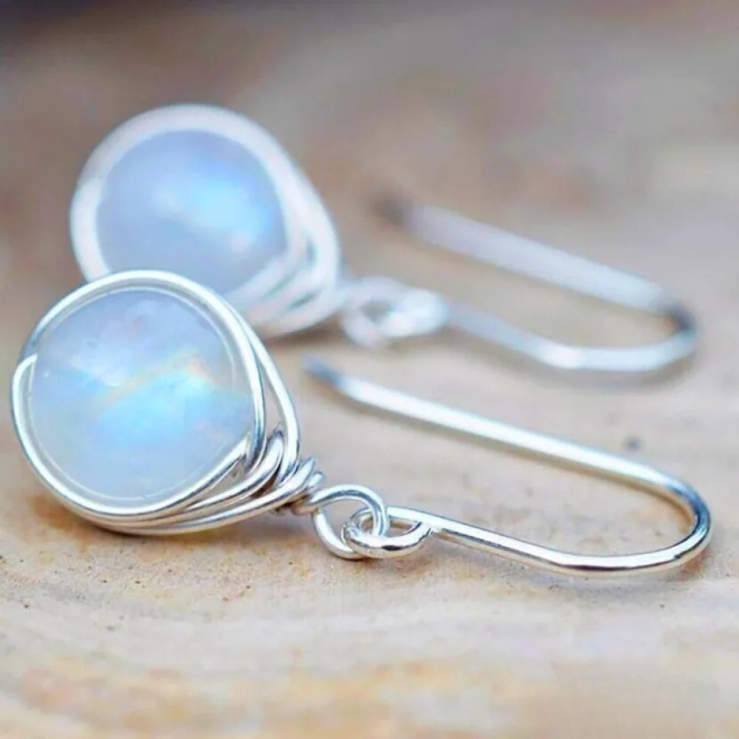 Andrea – Classic Moonstone Earrings