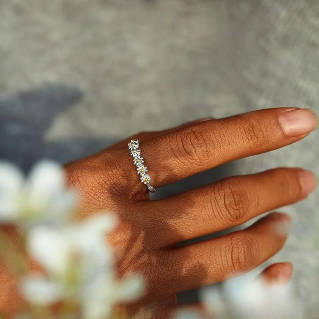 Florentina – Silver Floral Ring