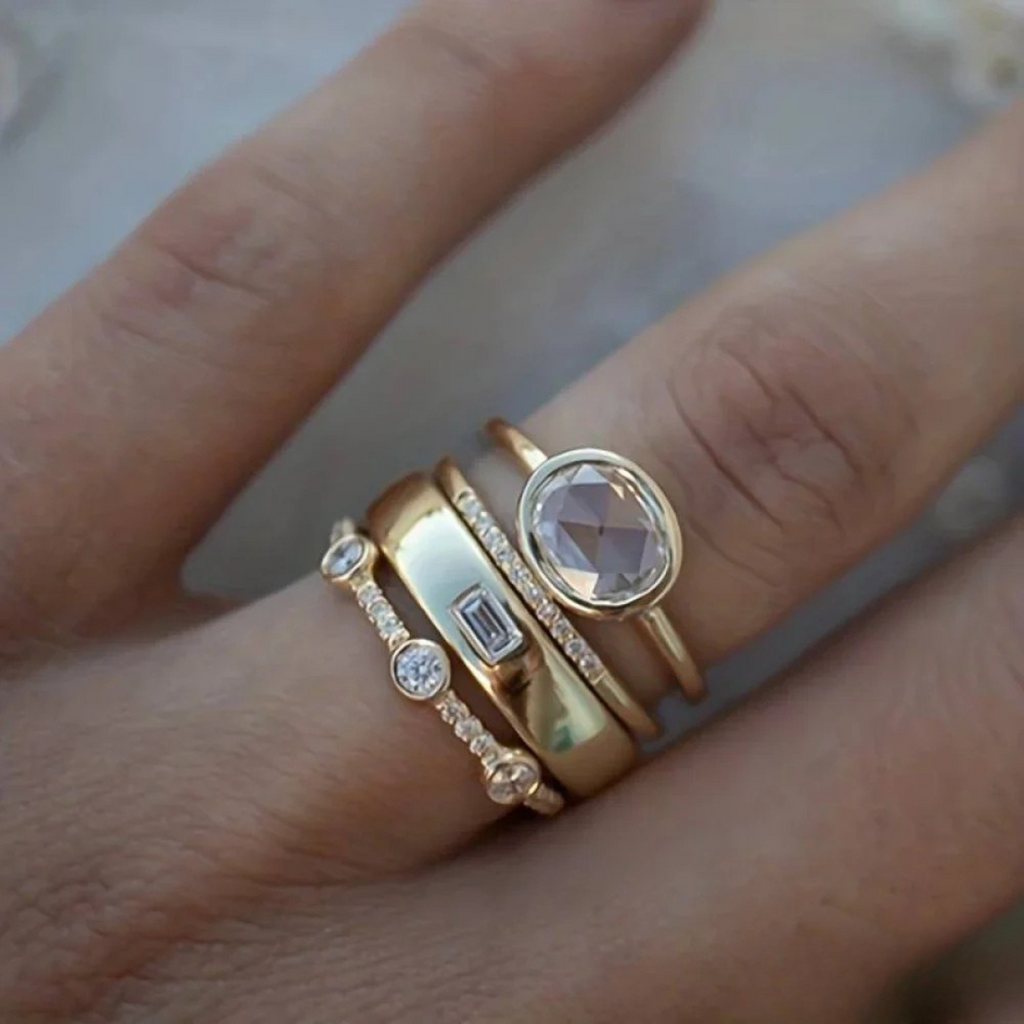 Retro Gold Ring Adorned with Zirconia