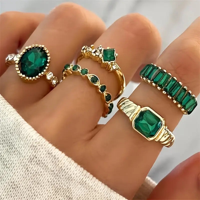 Zarina Elegant Emerald and Gold Ring Collection
