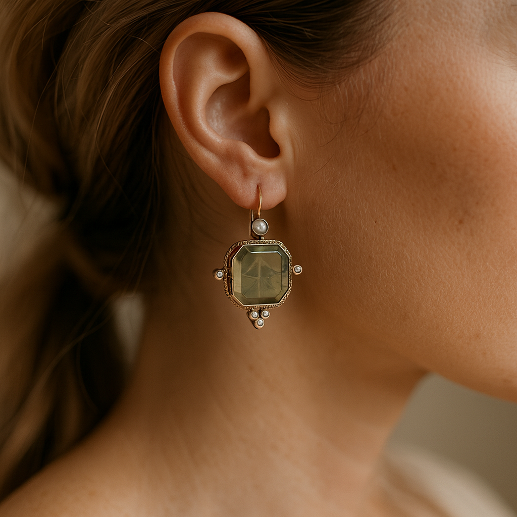 Julia – Distinctive Vintage Earrings Featuring Green Pearls