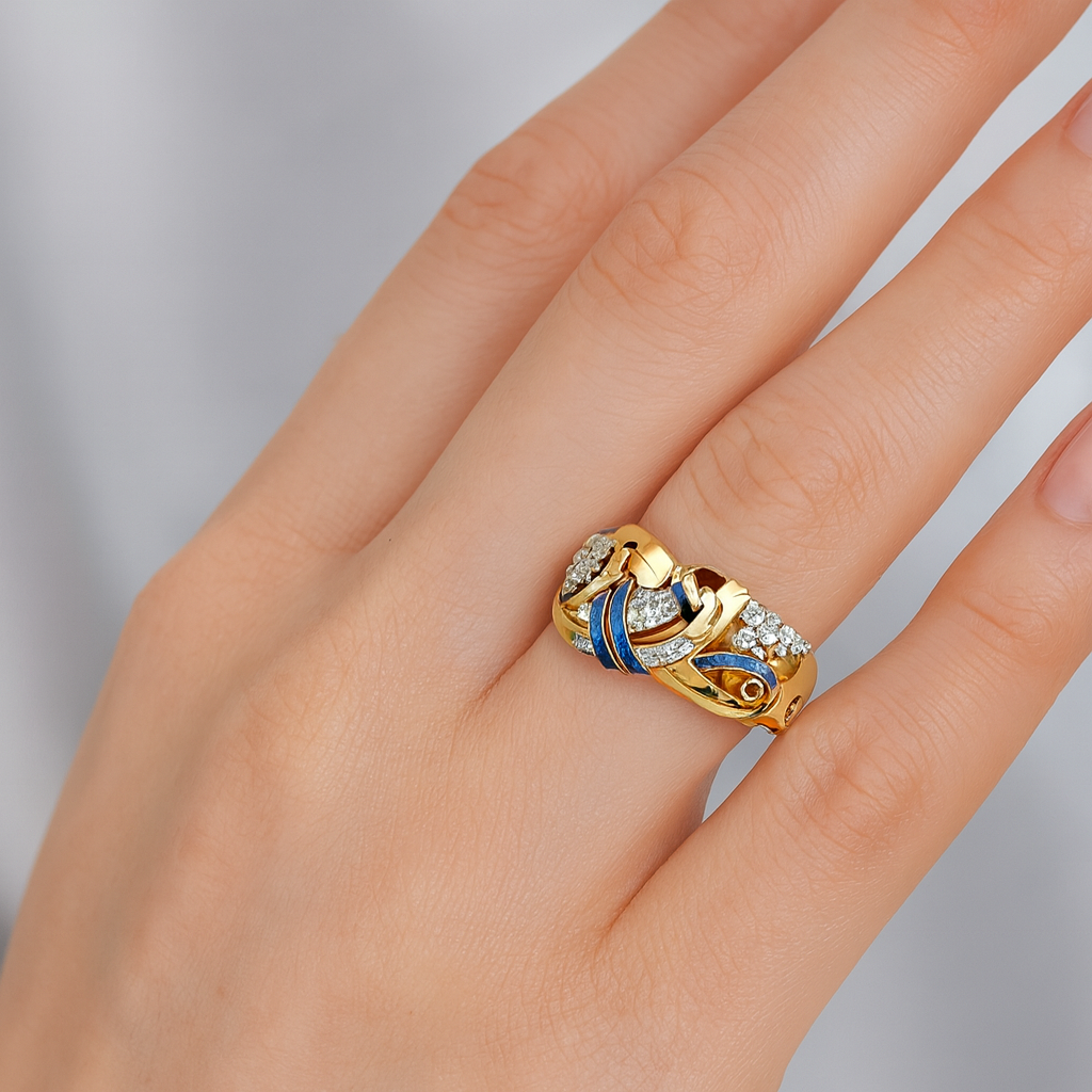 Marie – Classic Gold Ring Adorned with Zirconia