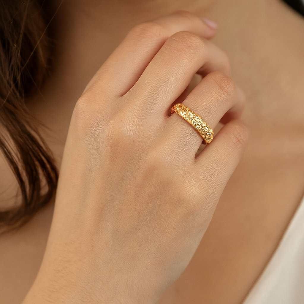 Floral Accent Madelief Vintage Ring