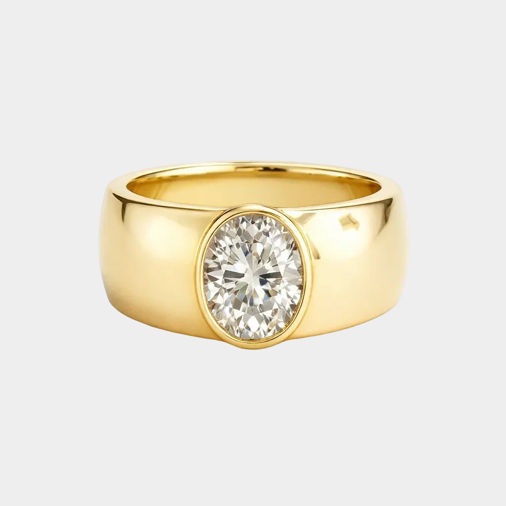Antique Gold Ring Featuring Embedded Zircon