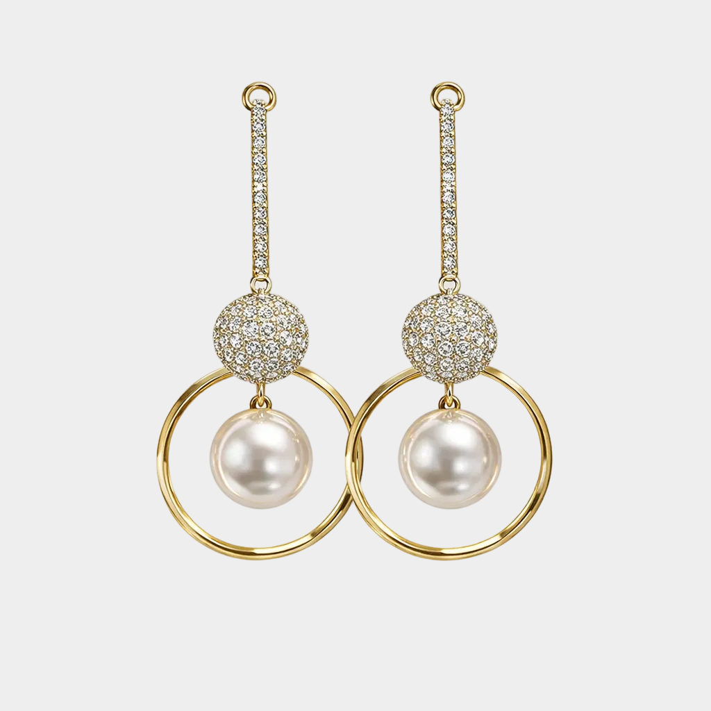 Charlotte – Gold Earrings Featuring Clear Drop Design