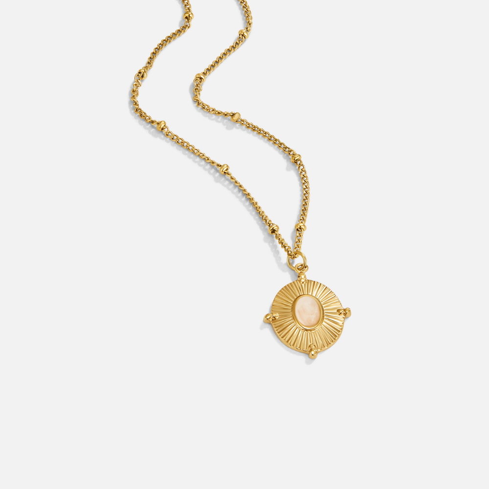 Juliane – Elegant Gold Necklace with Subtle Circular Accent
