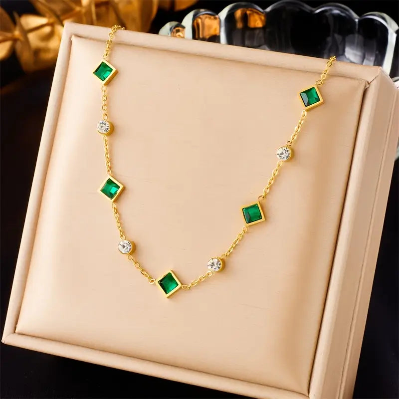 Glenwyn Necklace by Amelisse