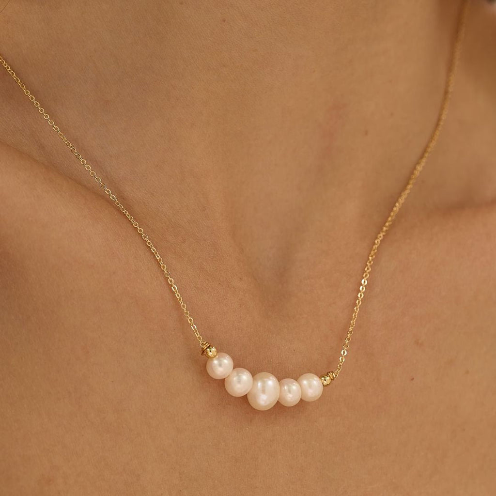 Juliana – Minimalist Gold Necklace