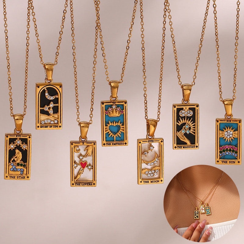 Sabina – Elegant Gold Necklace with Subtle Pendant