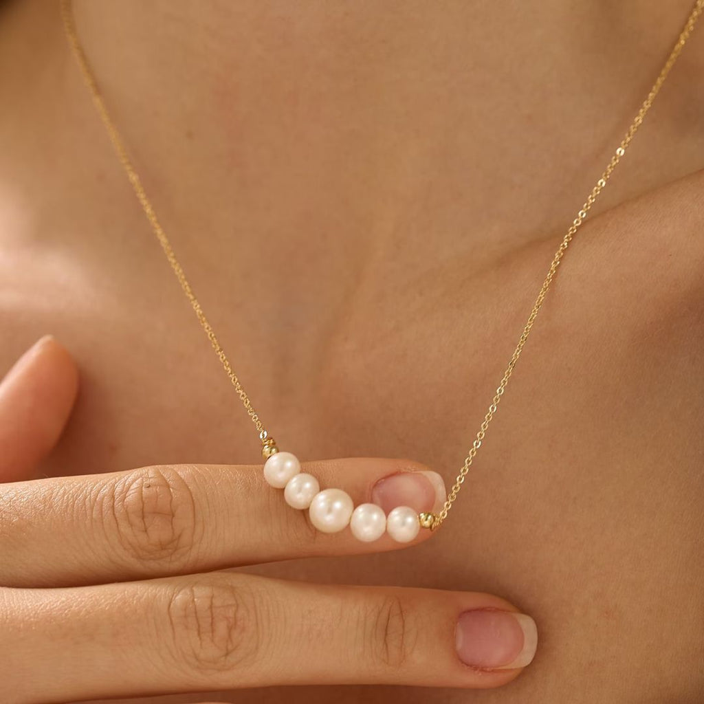 Juliana – Minimalist Gold Necklace