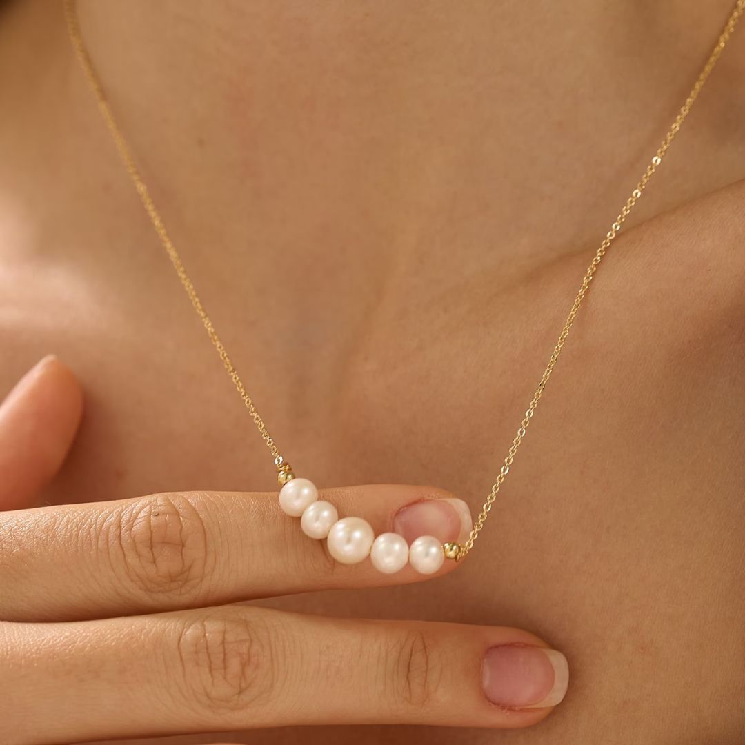 Juliana – Minimalist Gold Necklace