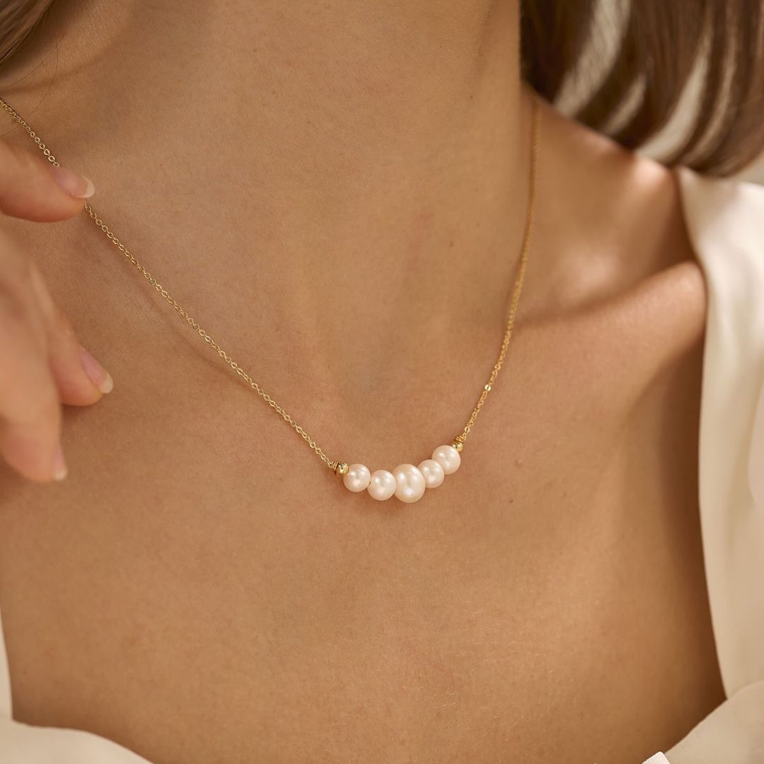 Juliana – Minimalist Gold Necklace