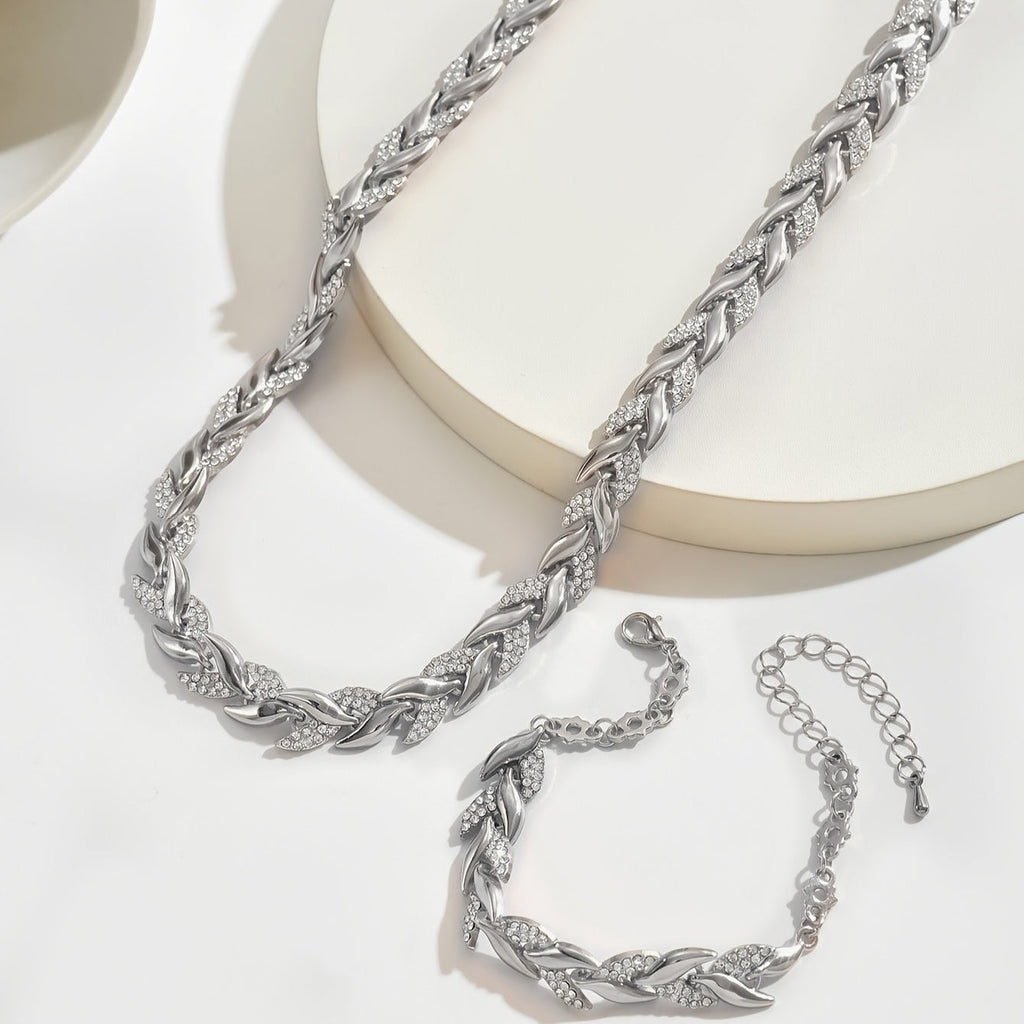 Nicole – Sophisticated Collection