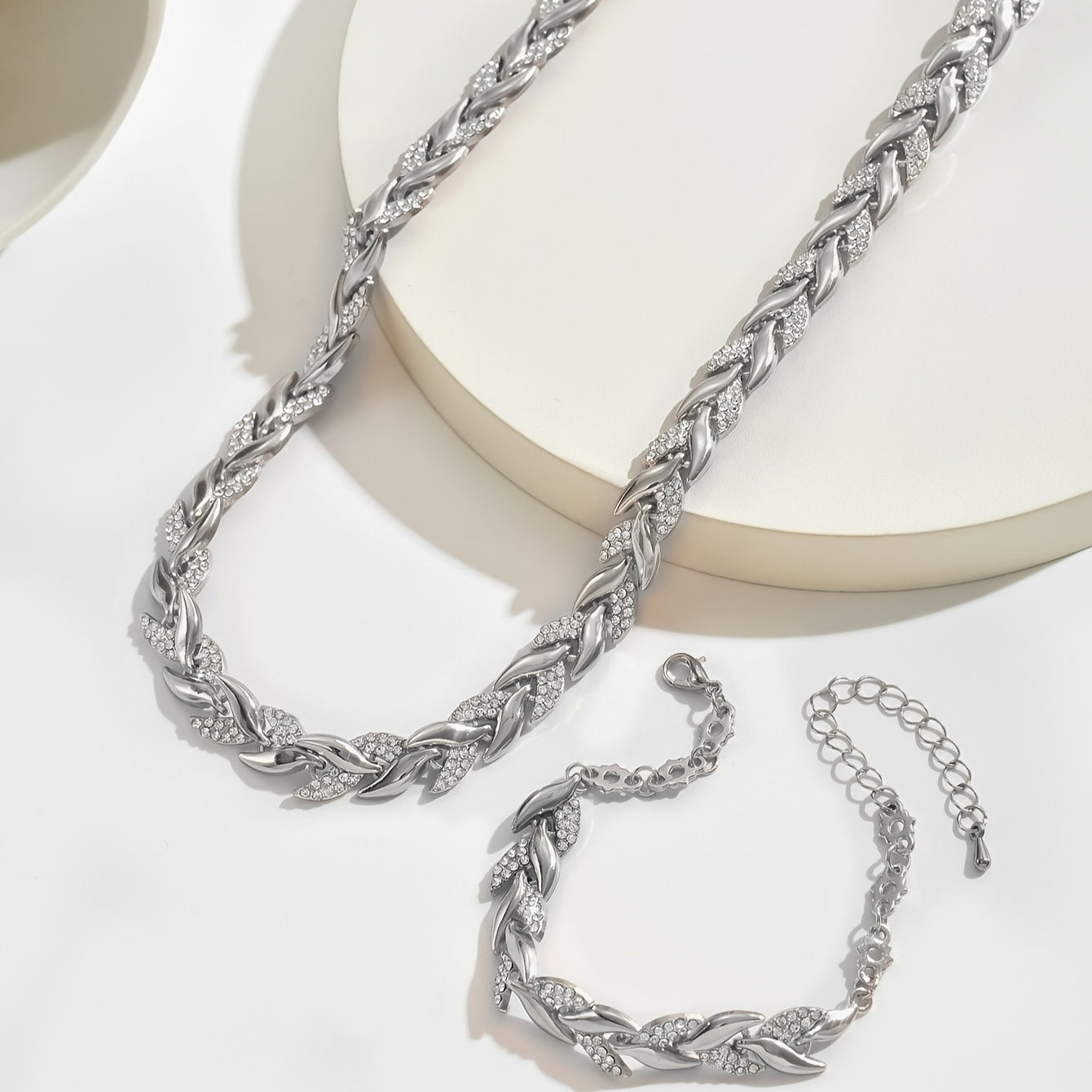 Nicole – Sophisticated Collection