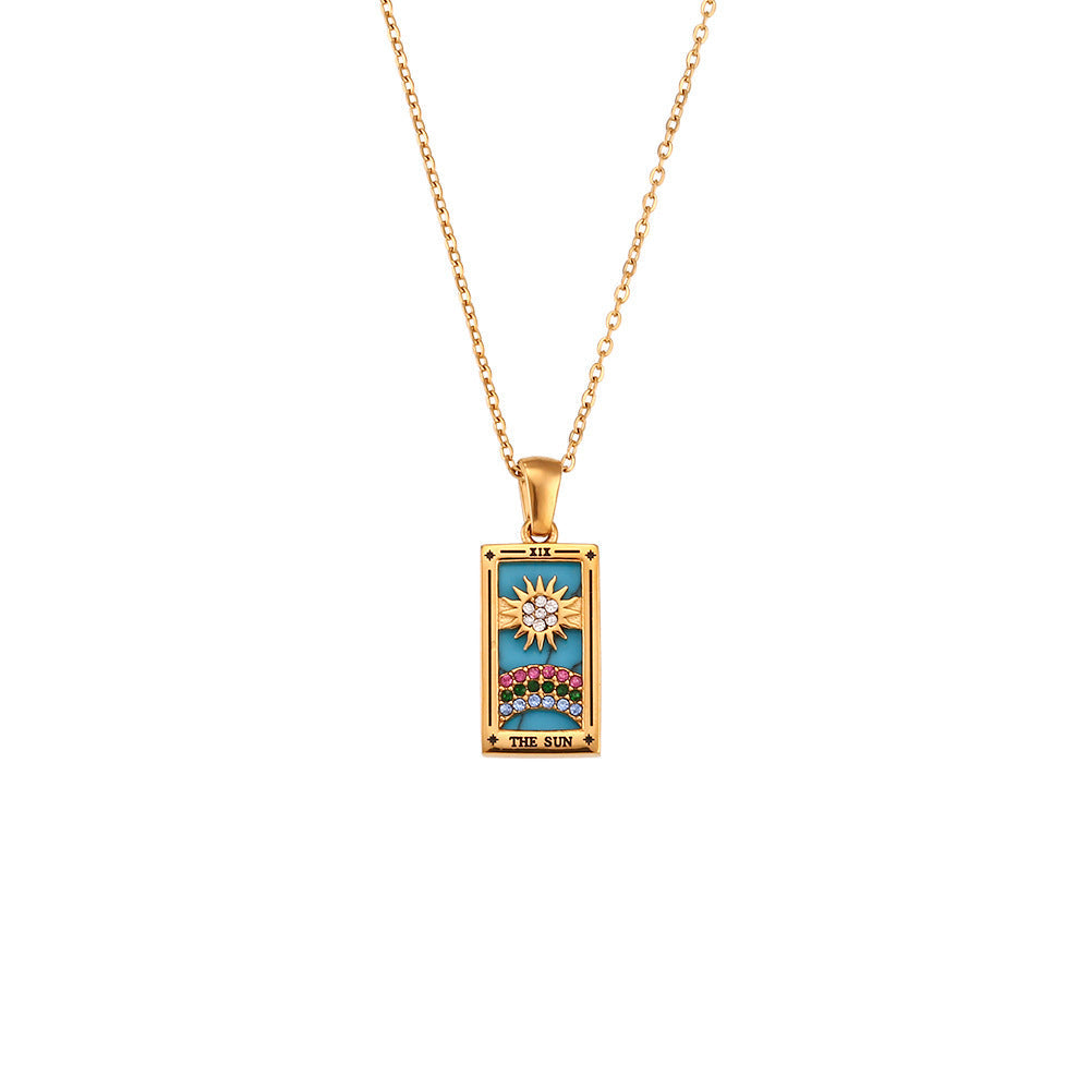 Sabina – Elegant Gold Necklace with Subtle Pendant