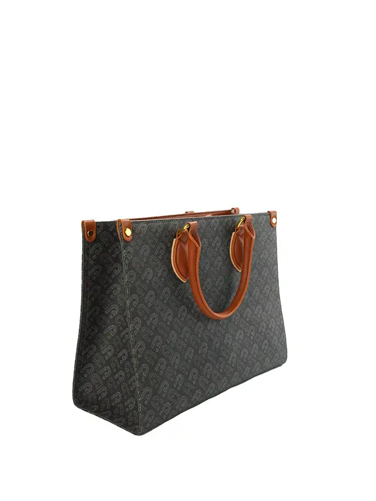 Urban Chic Oversized Letter Graphic Tote Bag