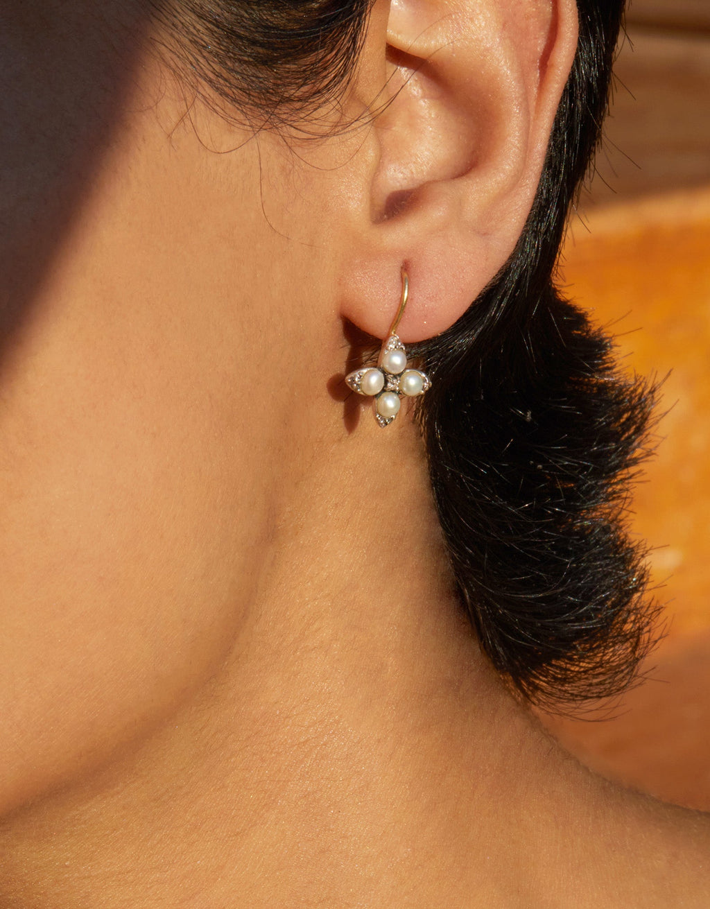 Daisy Mother-of-Pearl Earrings