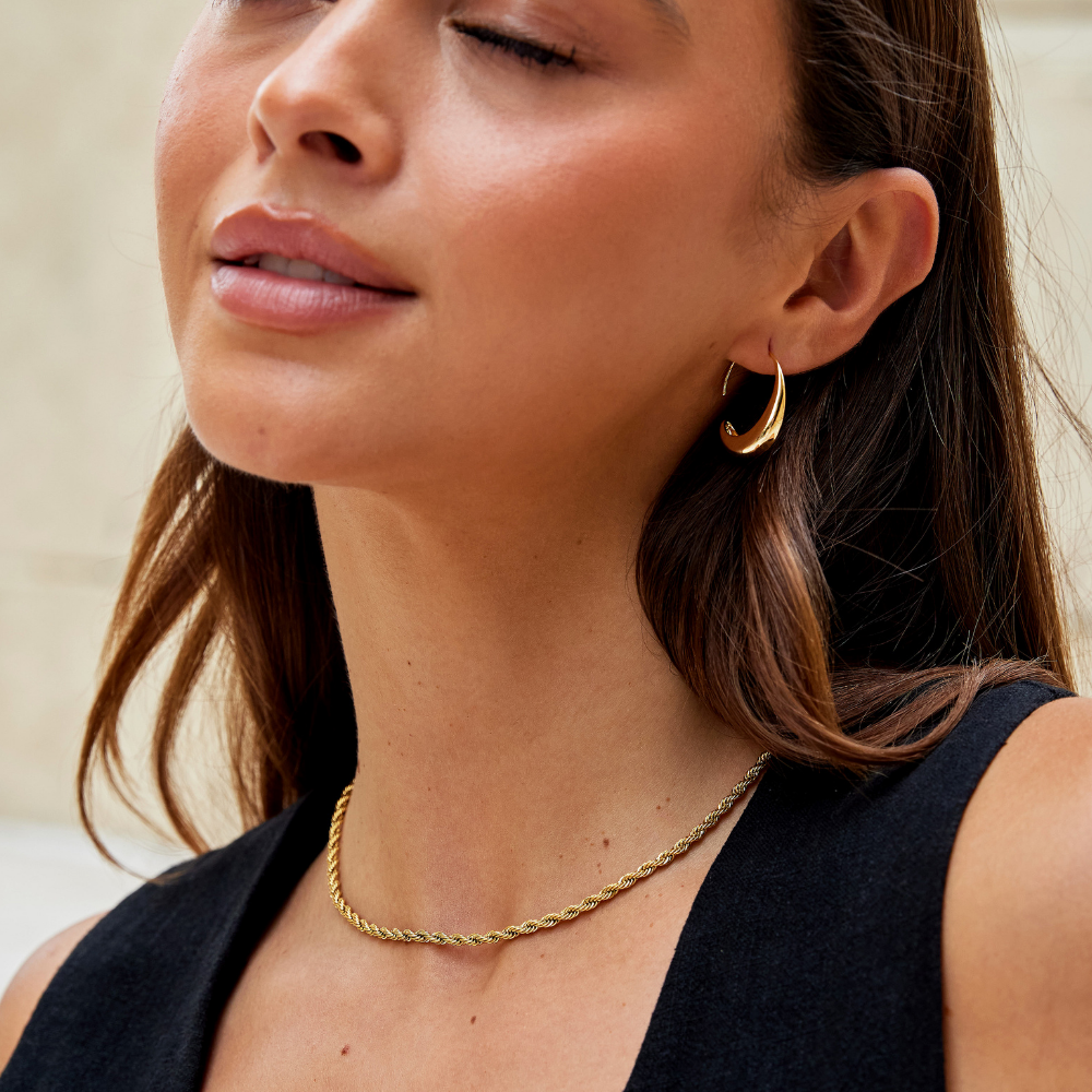 Susanne – Textured Gold Earrings