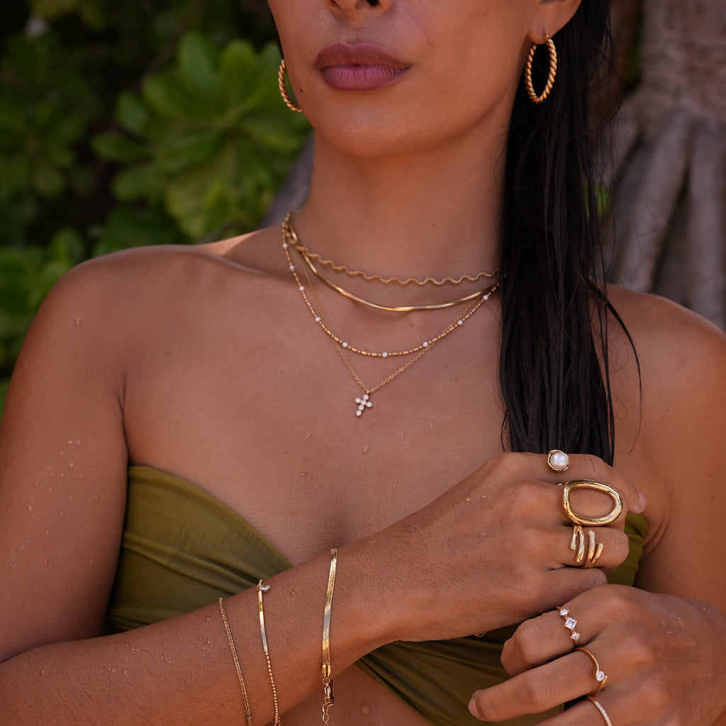 Katharina – Sophisticated Gold Necklace