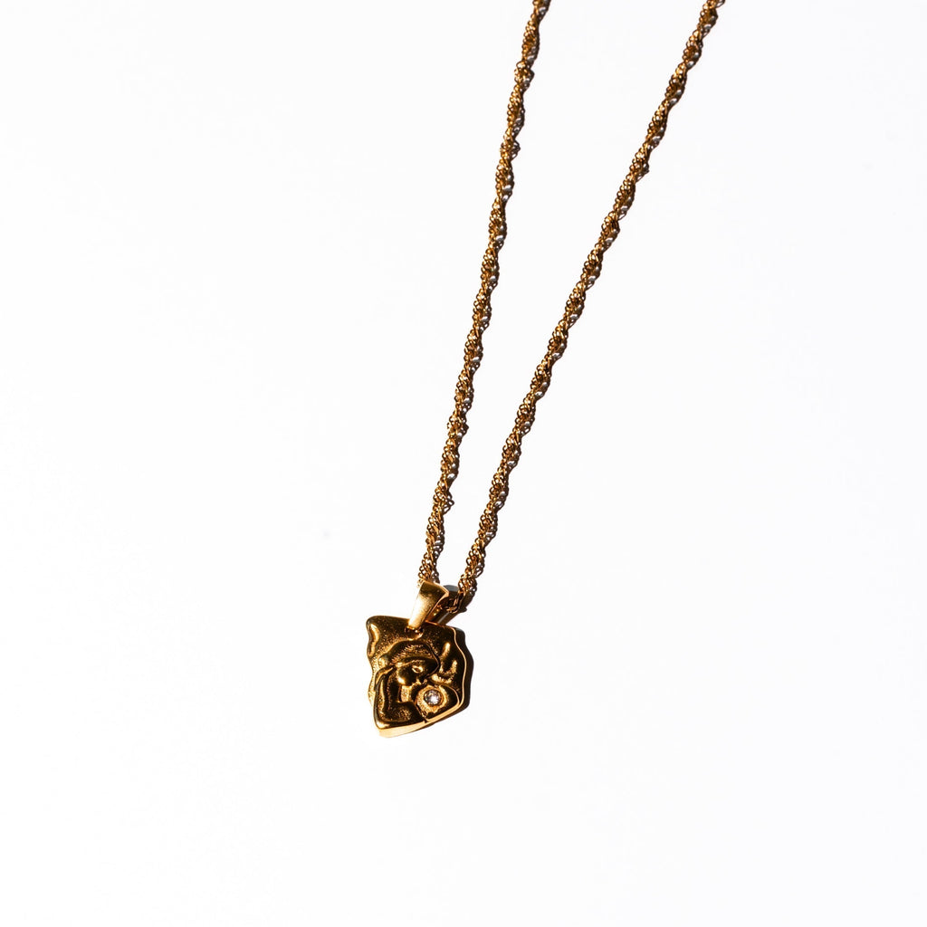 Helena – Gold Necklace Featuring a Rectangular Pendant