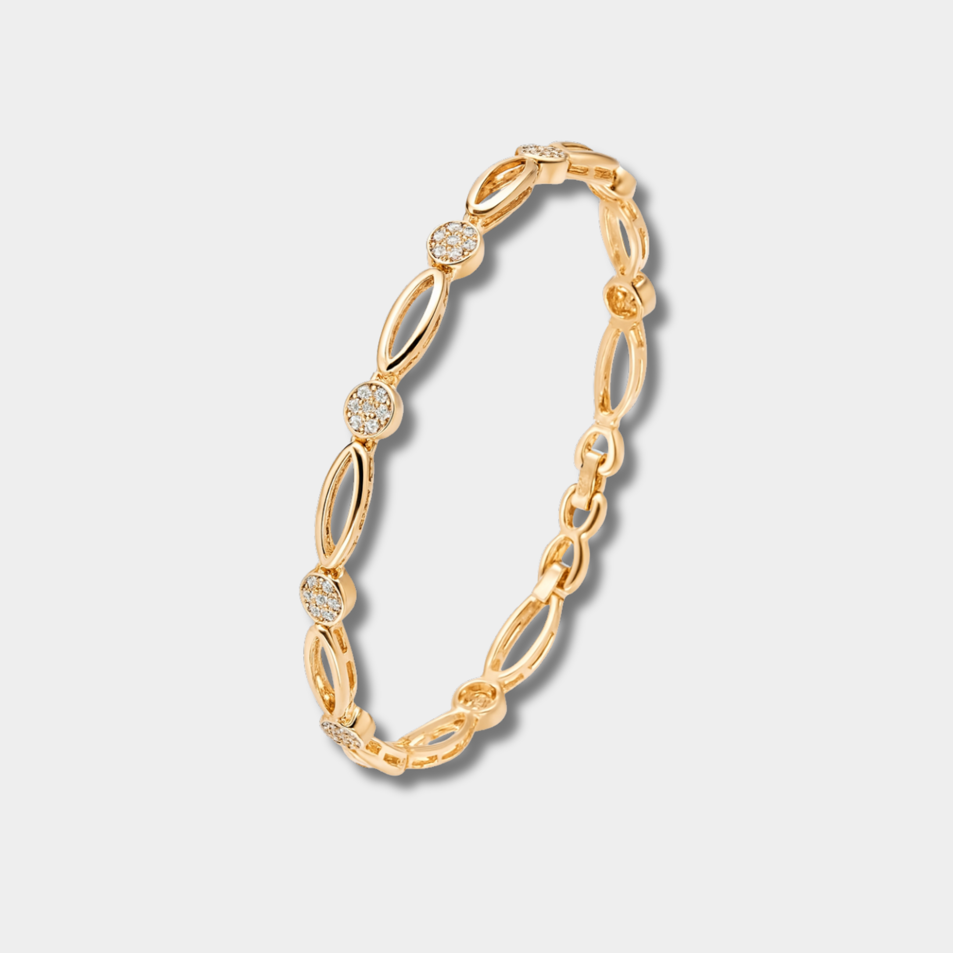 Claudia – Exquisite Gold Bracelet Adorned with Zirconia