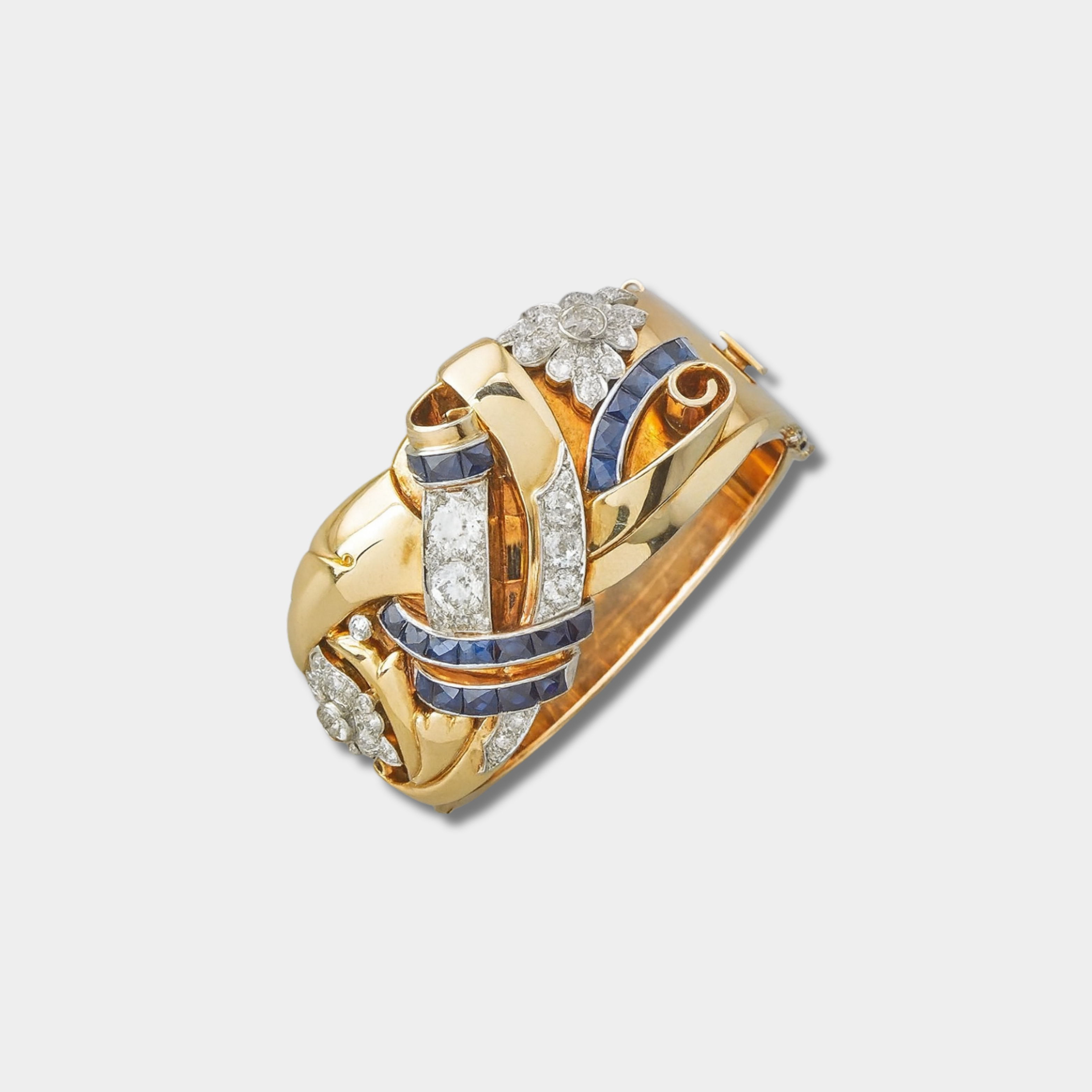 Marie – Classic Gold Ring Adorned with Zirconia
