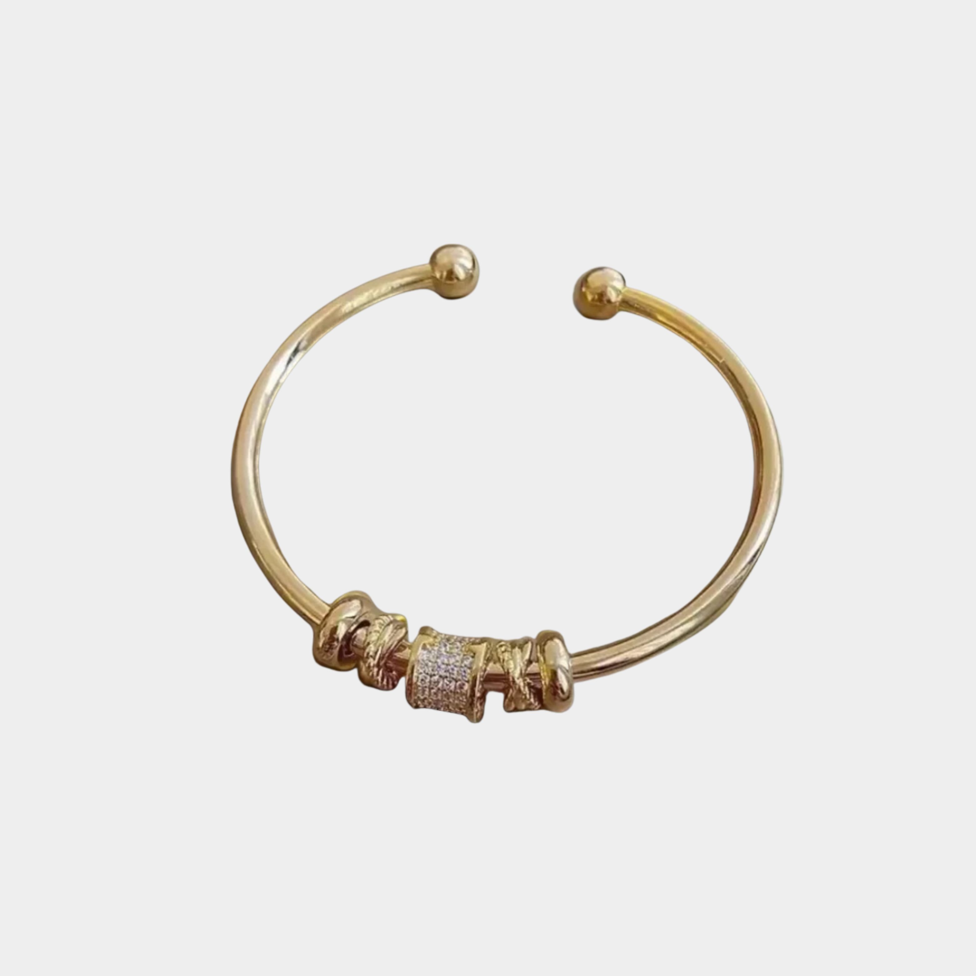 Nina – Adjustable Bracelet Featuring a Gold Charm