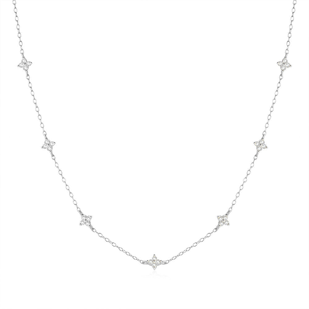 Veronika – Delicate Silver Chain with Vertical Pendant