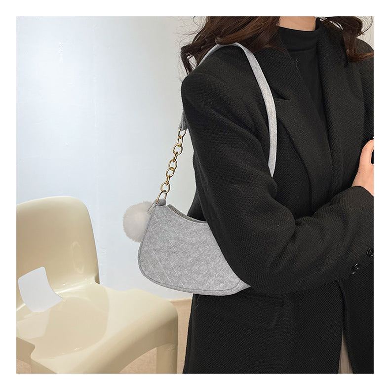 PAULA – Chic Vintage-Inspired Shoulder Bag