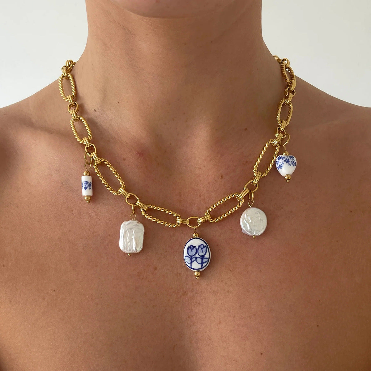 Lena - Gold Necklace Featuring Stone Accents