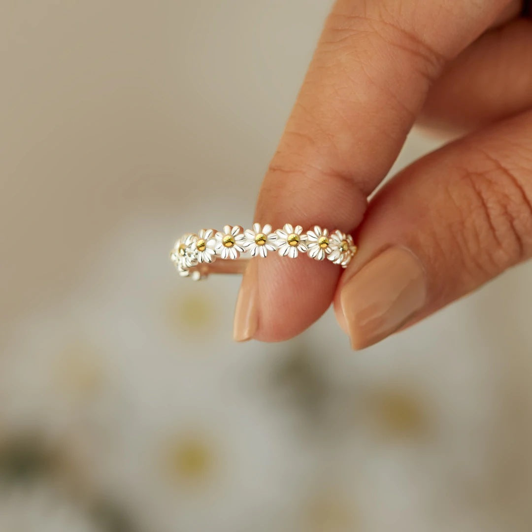 Elegant Floral Statement Ring