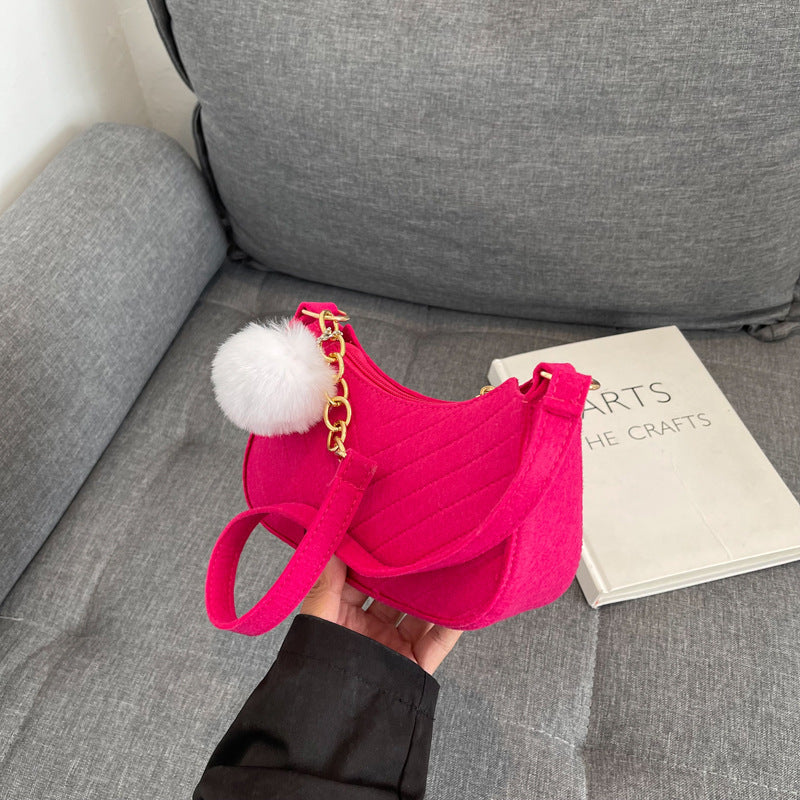 PAULA – Chic Vintage-Inspired Shoulder Bag