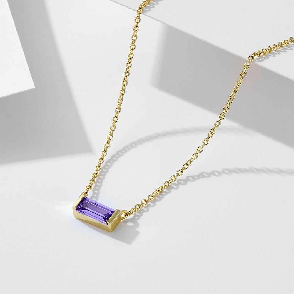 Livia – Silver Necklace Featuring a Delicate Pendant