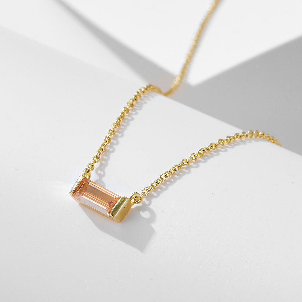 Livia – Silver Necklace Featuring a Delicate Pendant
