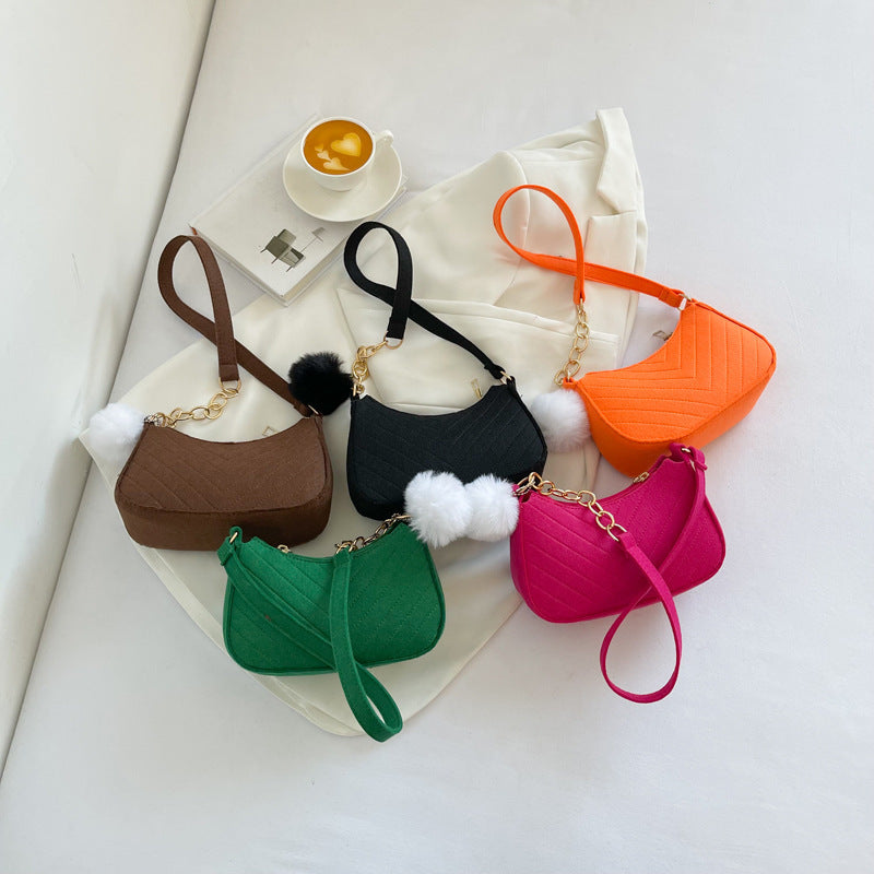 PAULA – Chic Vintage-Inspired Shoulder Bag