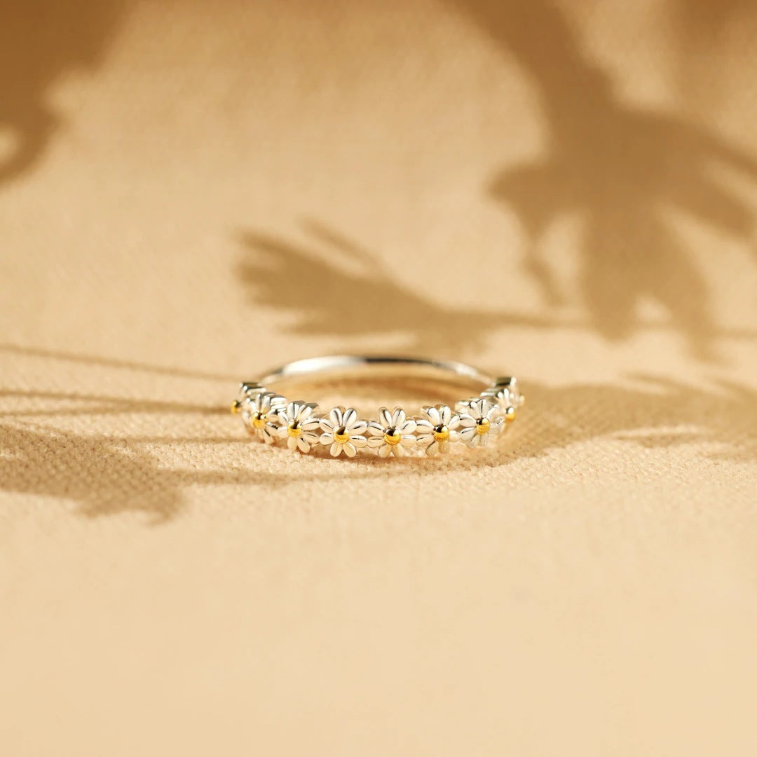 Elegant Floral Statement Ring