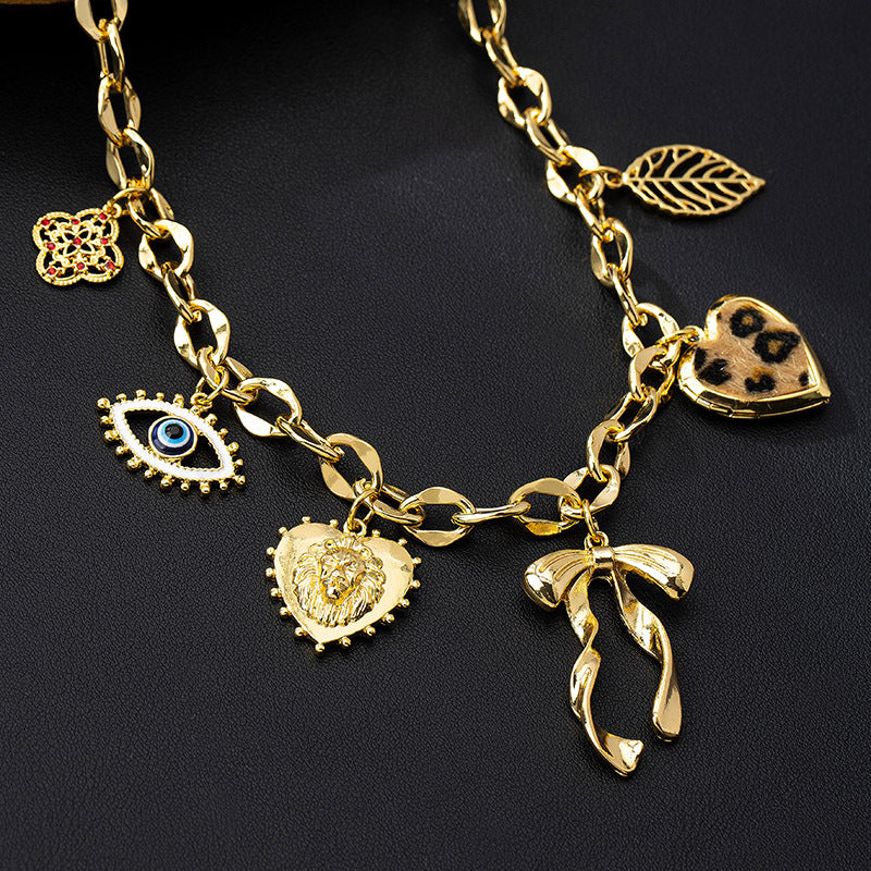 Lena – Gold Necklace Adorned with Stone Accents