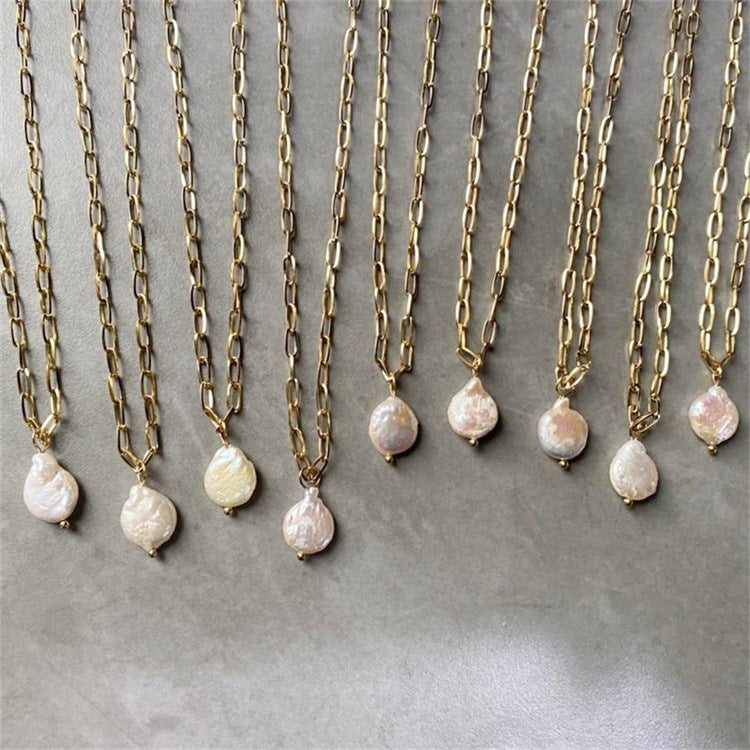 Elisa – Elegant Gold-Plated Necklace Featuring a Mini Cross