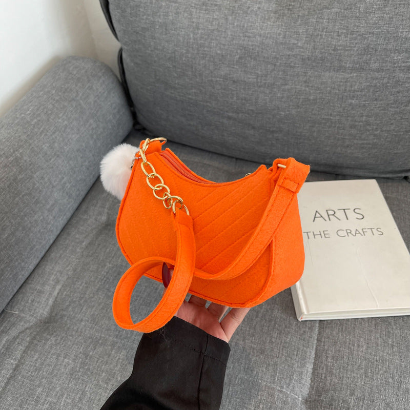 PAULA – Chic Vintage-Inspired Shoulder Bag