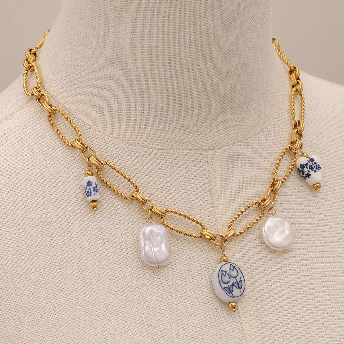 Lena - Gold Necklace Featuring Stone Accents