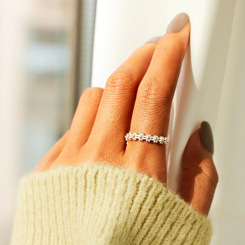 Elegant Floral Statement Ring
