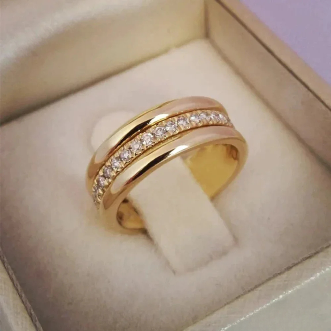 Stylish Zirconium Ring Featuring Dual Inset Design
