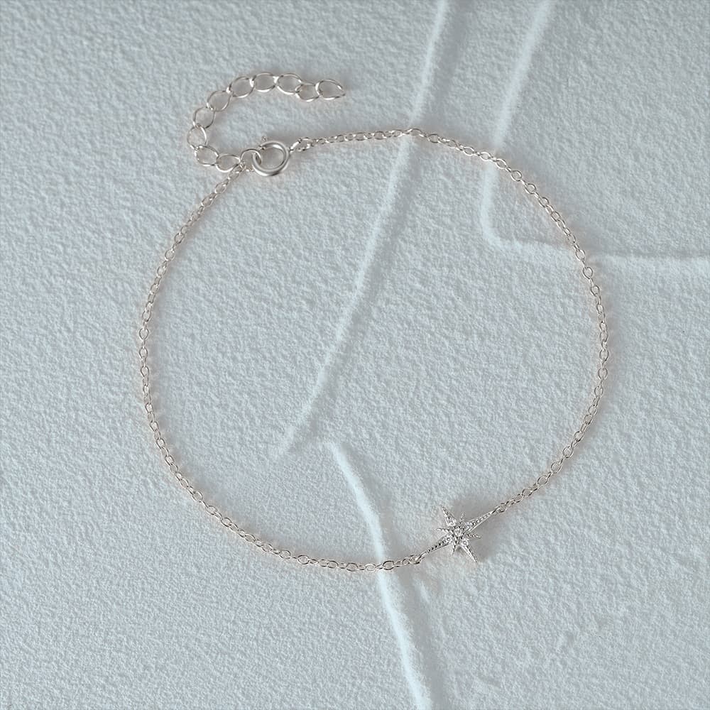 Miriam – Delicate Silver Bracelet with a Slim Chain