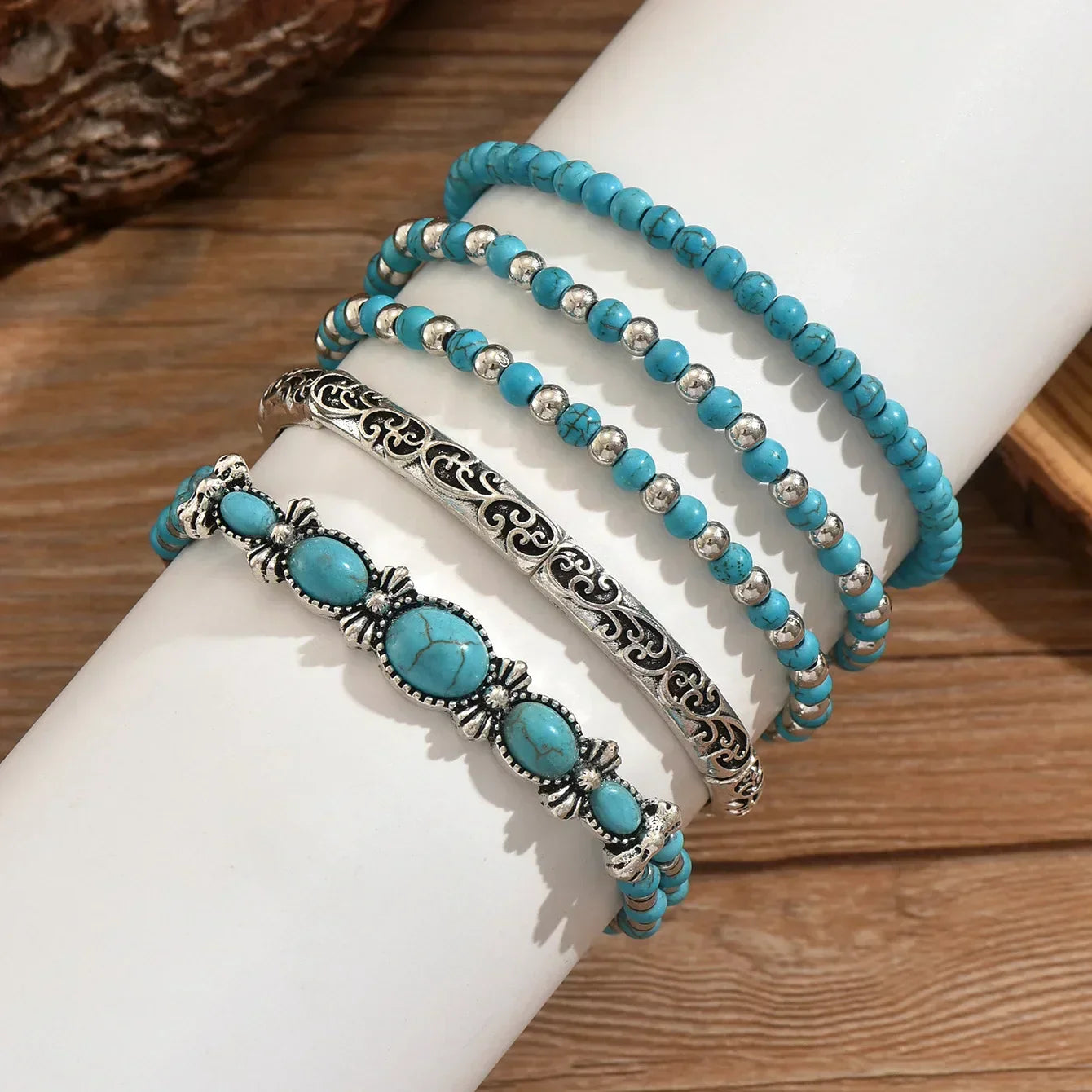 Caroline – Bohemian Bracelet Set Featuring Turquoise Beads