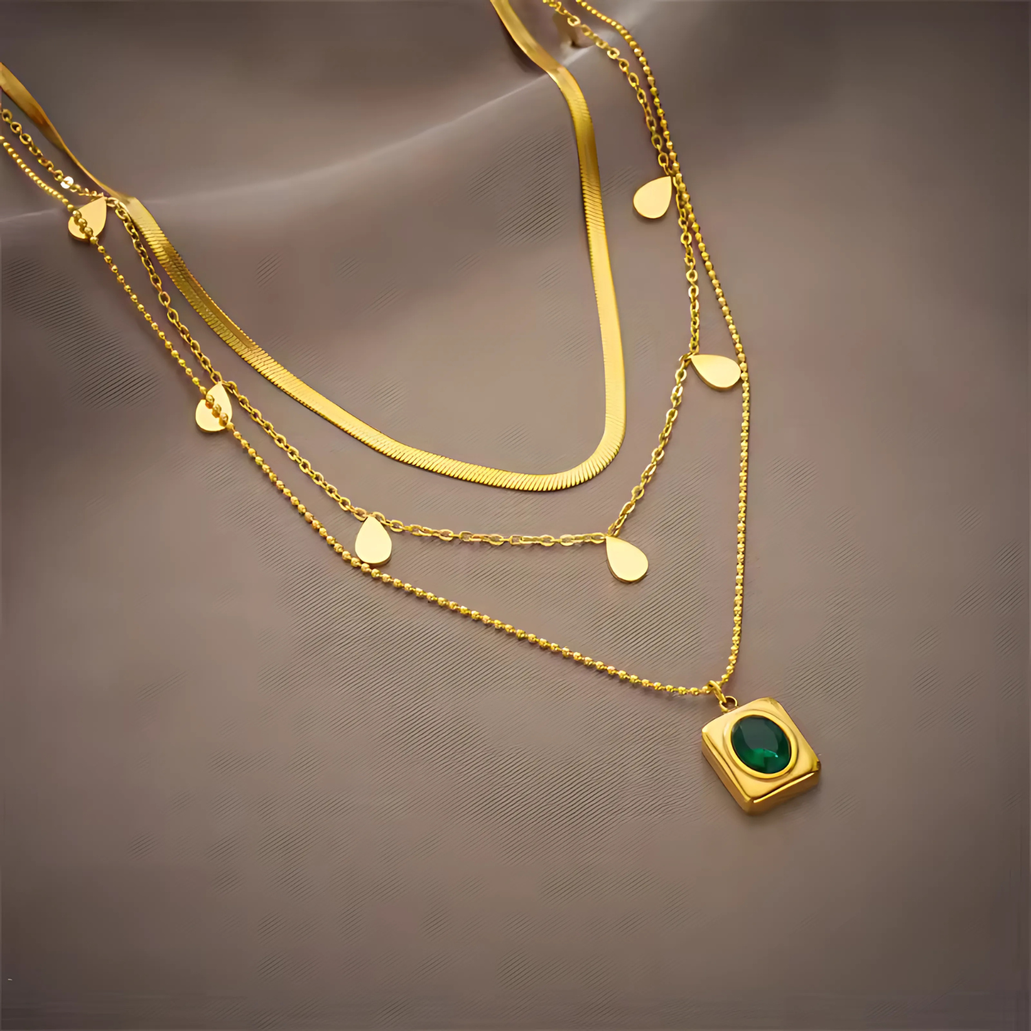 Virelle Necklace Set by Serenna