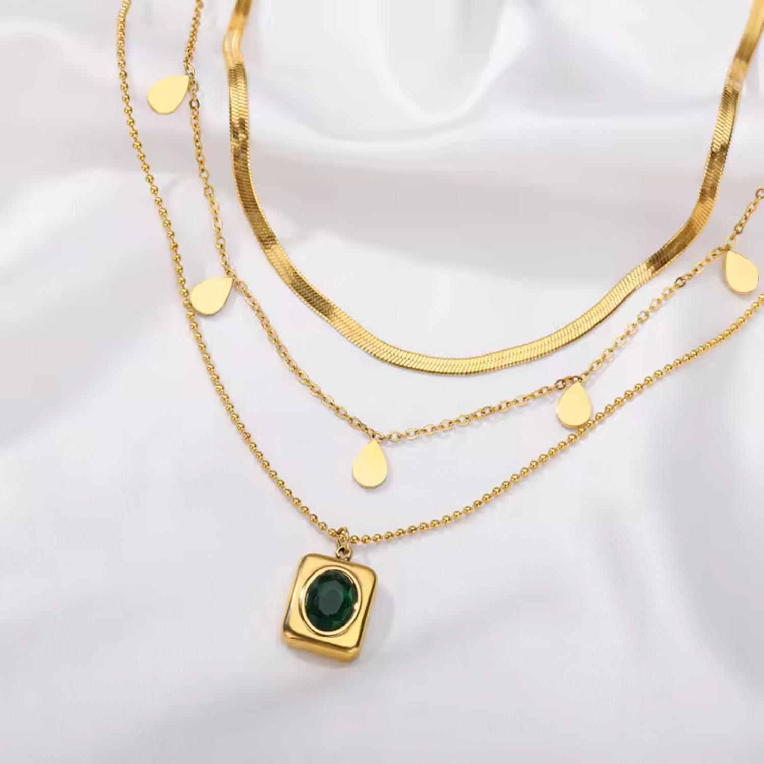 Virelle Necklace Set by Serenna
