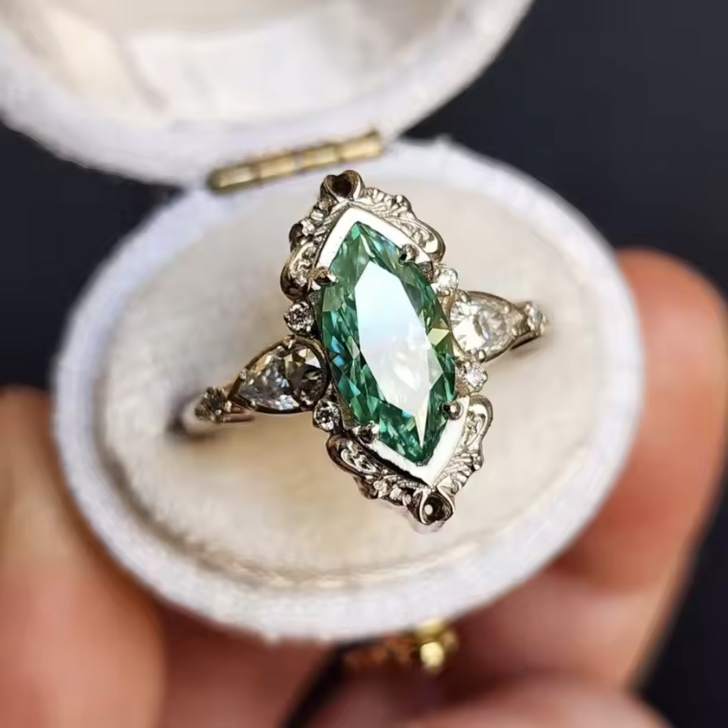 Thornewyn Ring by Vaelira
