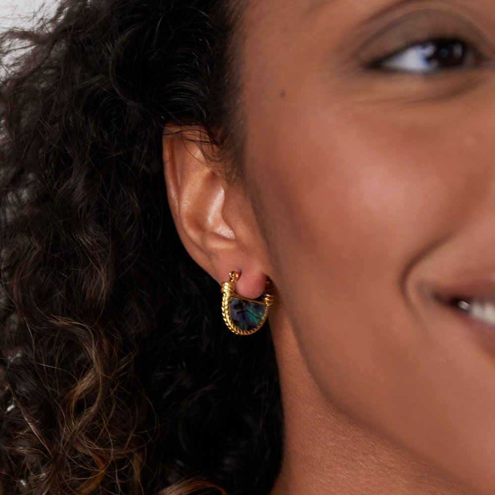 Elisabetta – Gold Necklace Featuring a Coin-Shaped Pendant