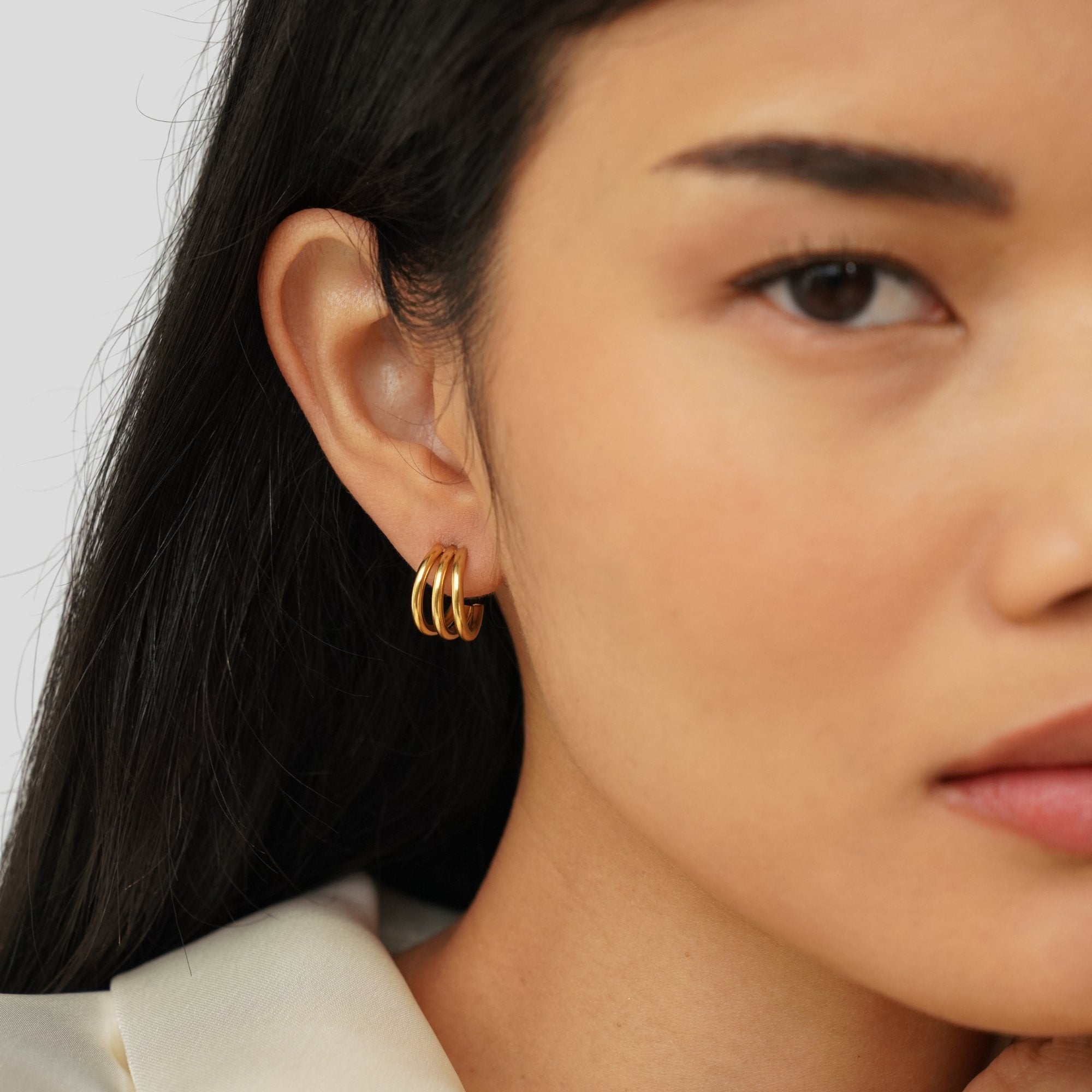 Helene – Structured Gold Mini Hoop Earrings
